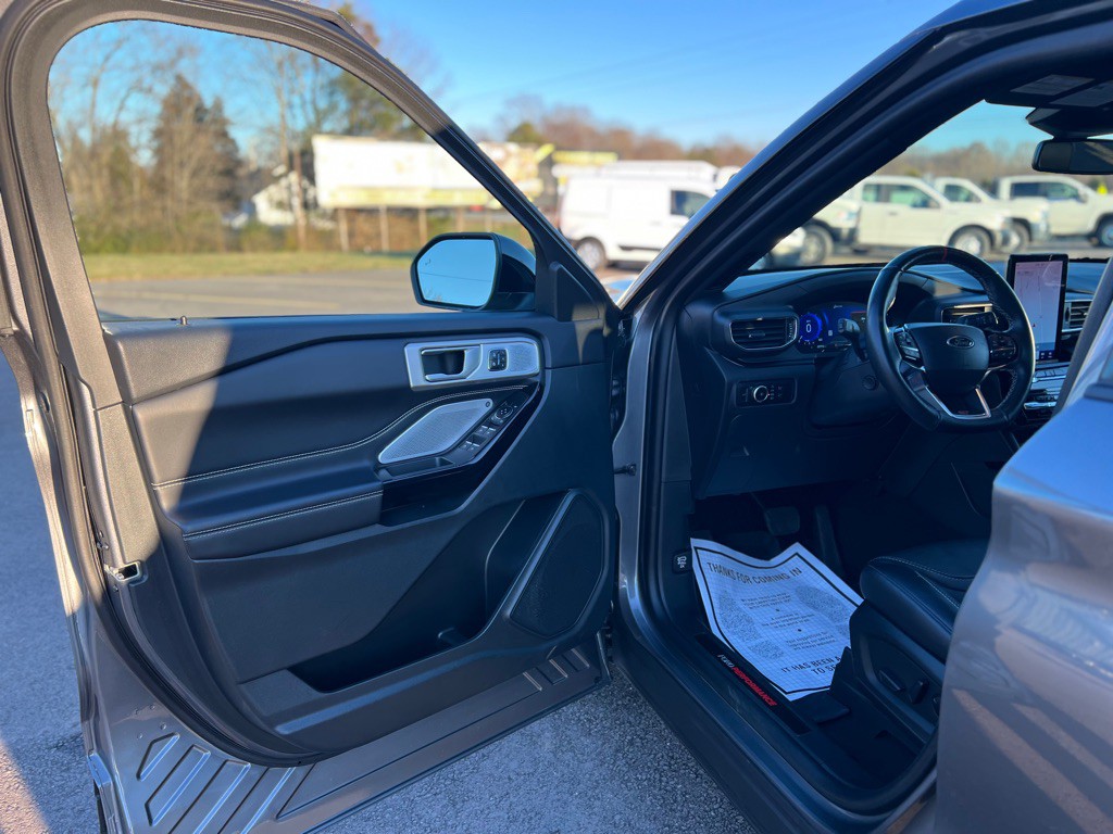 2023 Ford Explorer Image 10