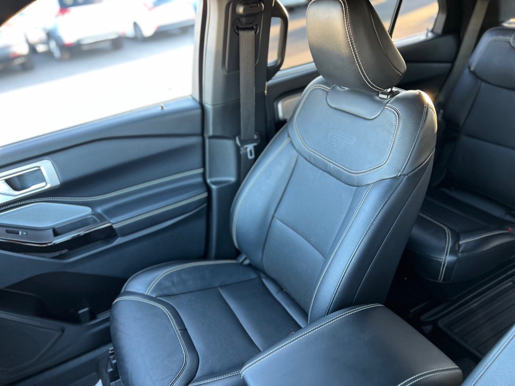 2023 Ford Explorer Image 16