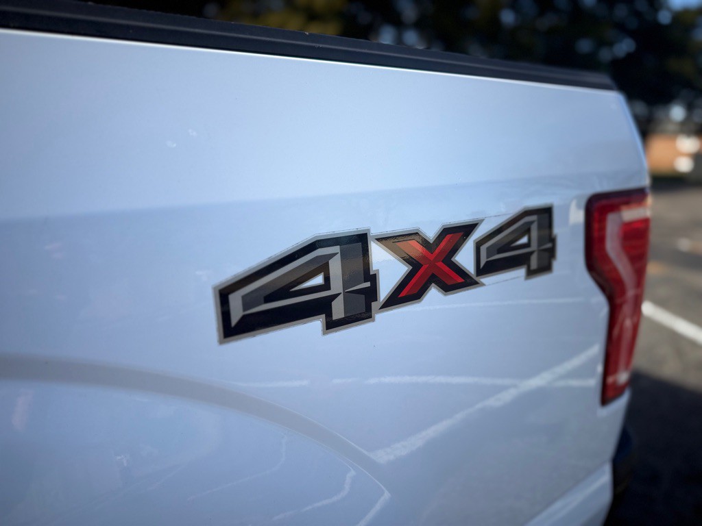 2015 Ford F-150 Image 9