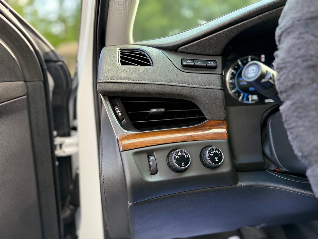 2019 Cadillac Escalade Image 14