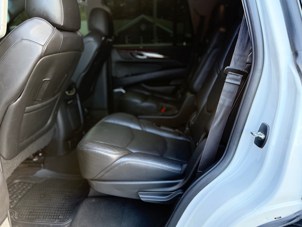 2019 Cadillac Escalade Image 16