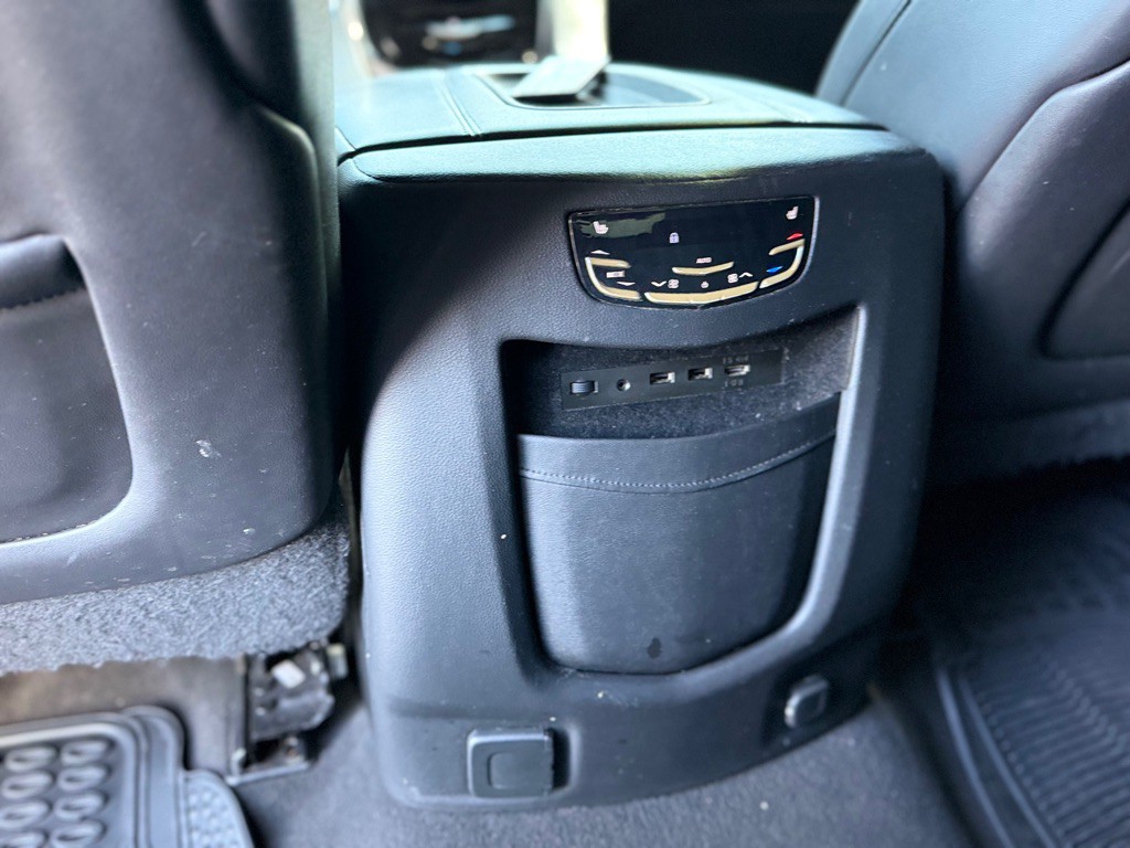 2019 Cadillac Escalade Image 18