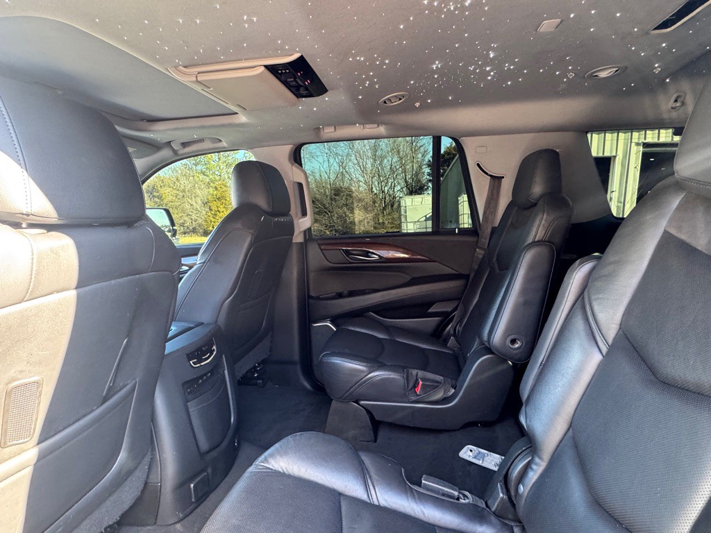 2019 Cadillac Escalade Image 34