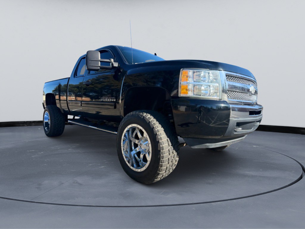 2010 Chevrolet Silverado 1500 Image 2