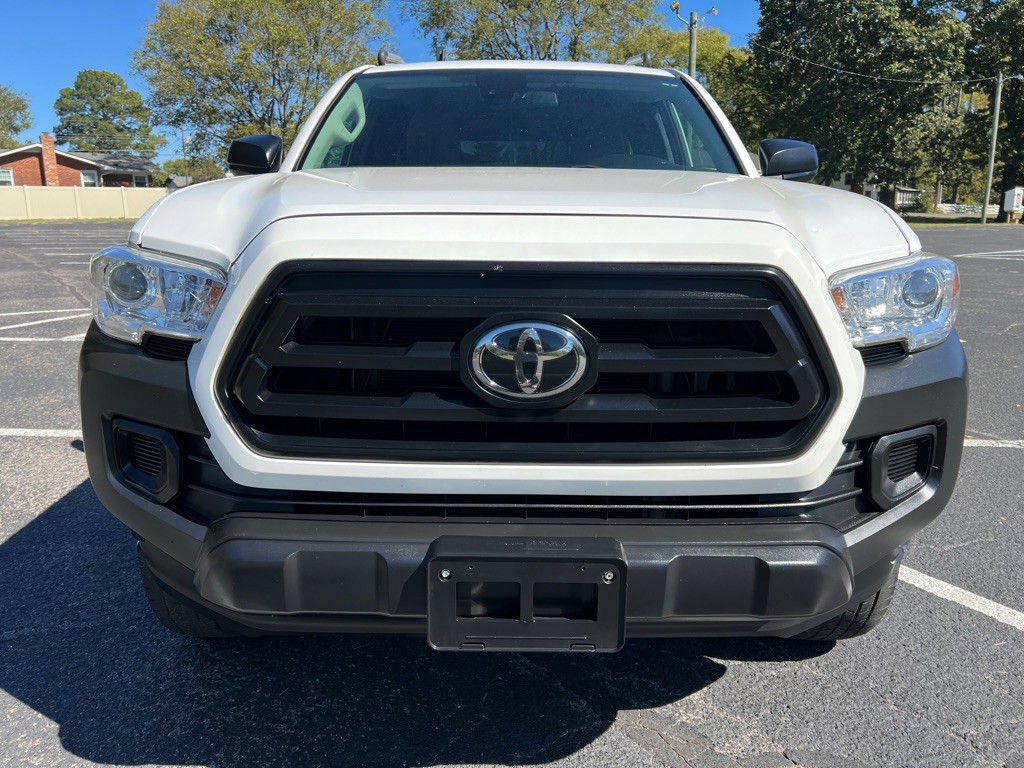 2020 Toyota Tacoma Image 2