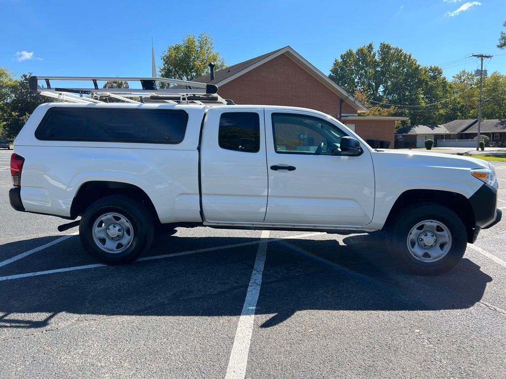 2020 Toyota Tacoma Image 4