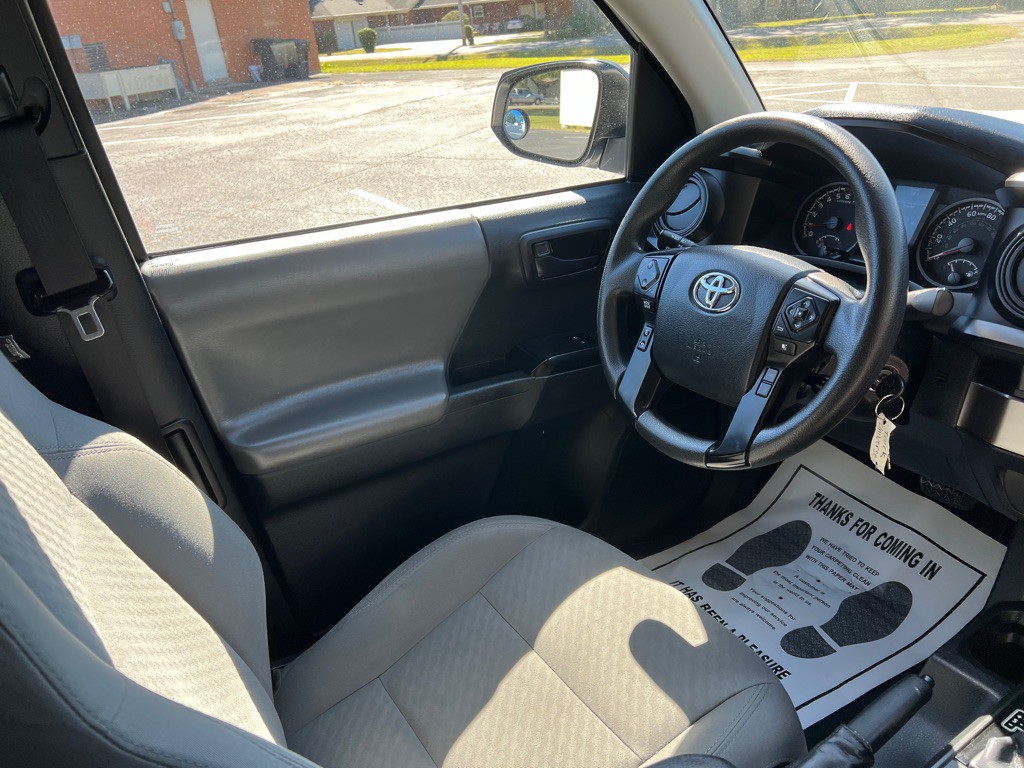 2020 Toyota Tacoma Image 13