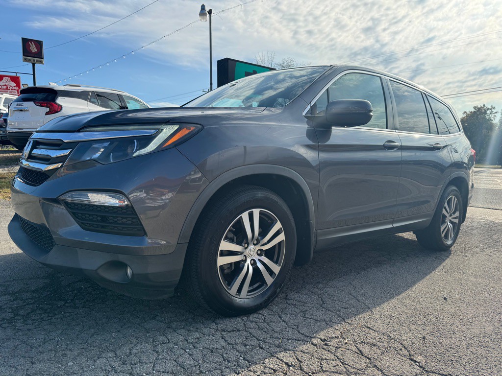 2017 Honda Pilot Image 1