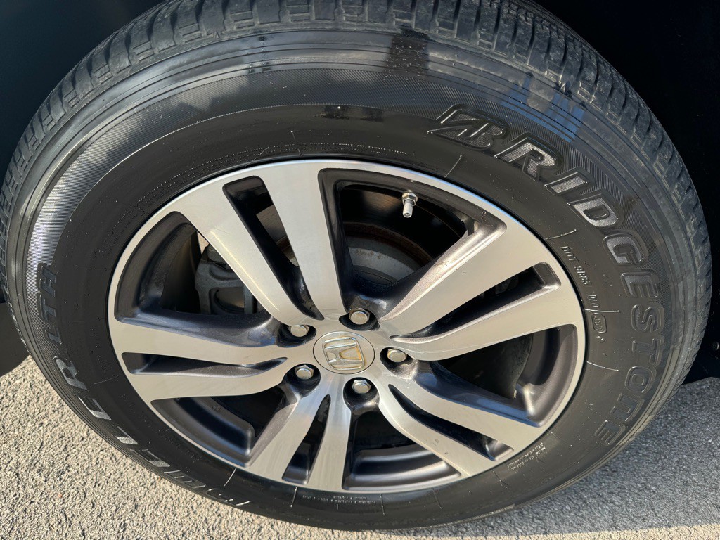 2017 Honda Pilot Image 9