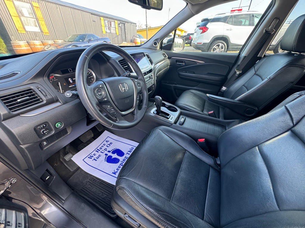 2017 Honda Pilot Image 12