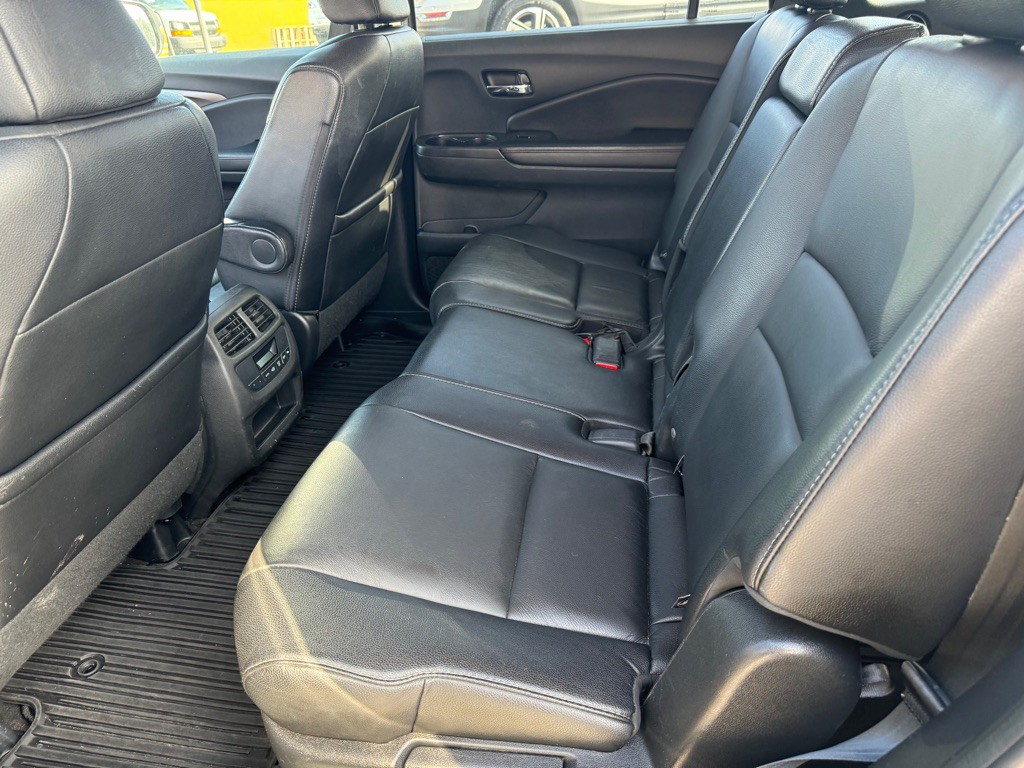 2017 Honda Pilot Image 15