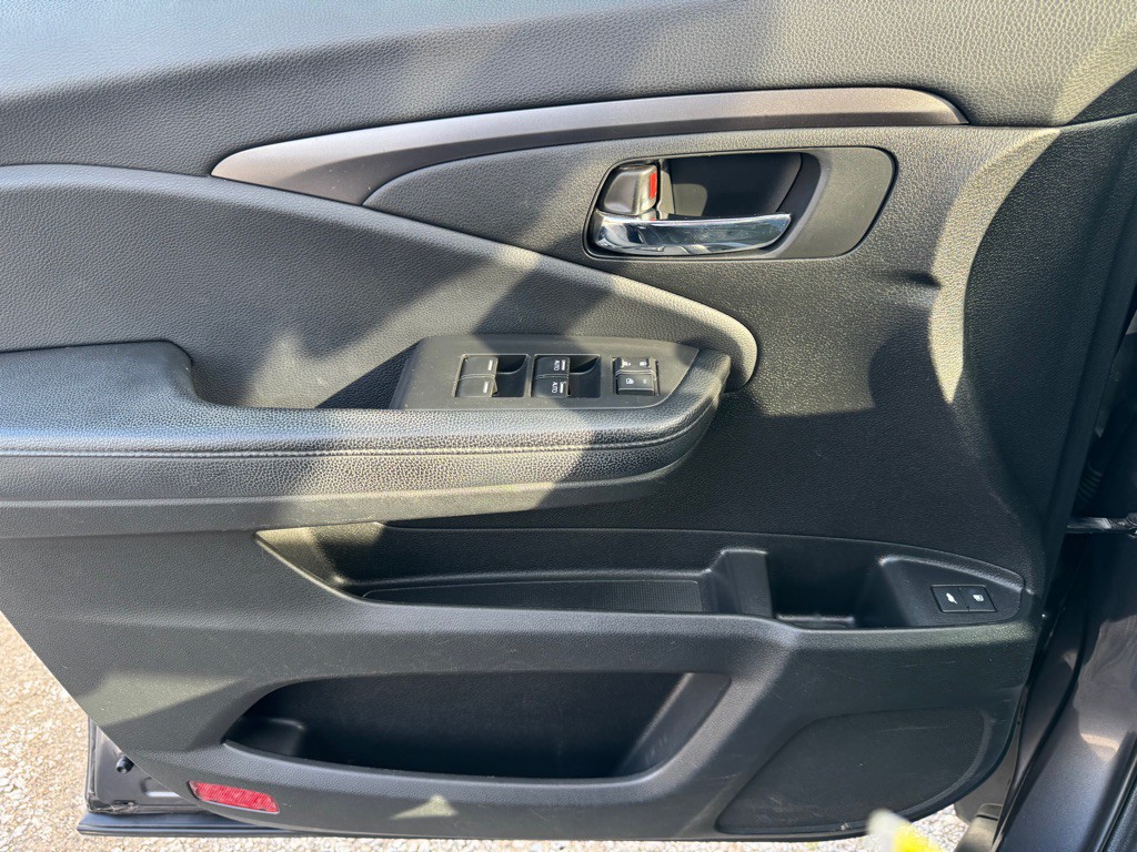 2017 Honda Pilot Image 19