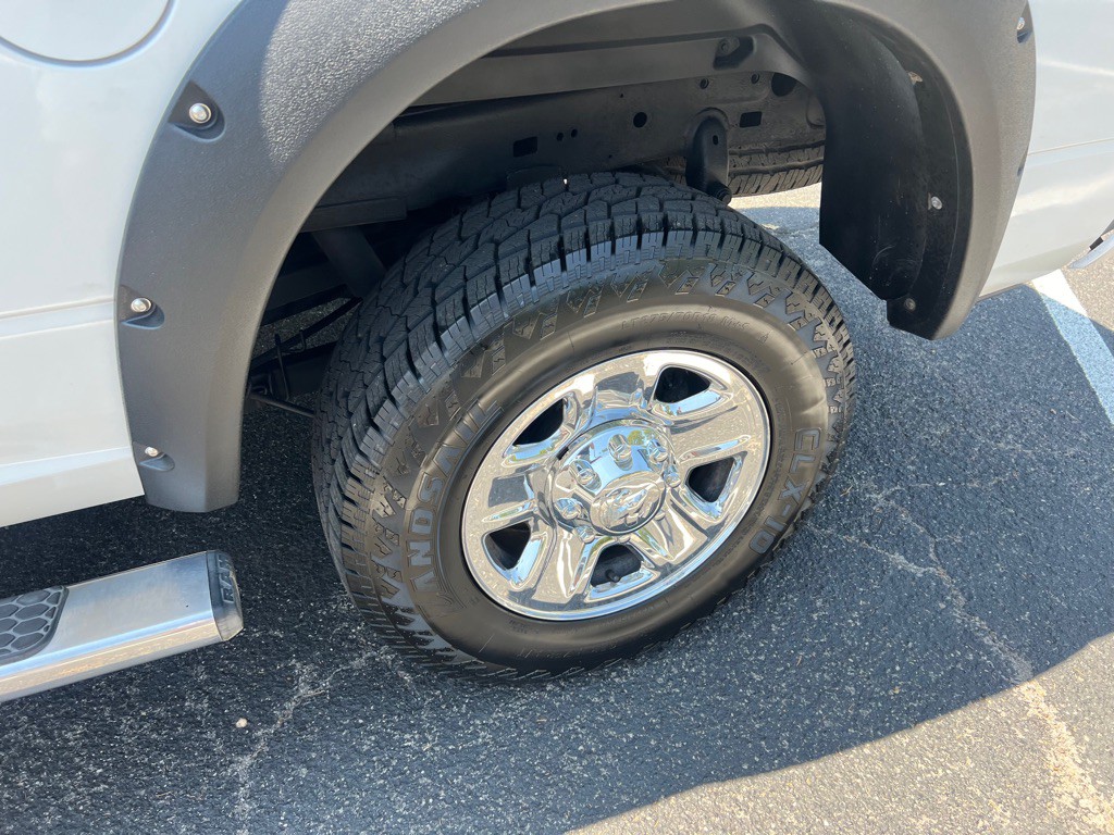 2014 RAM 2500 Image 10