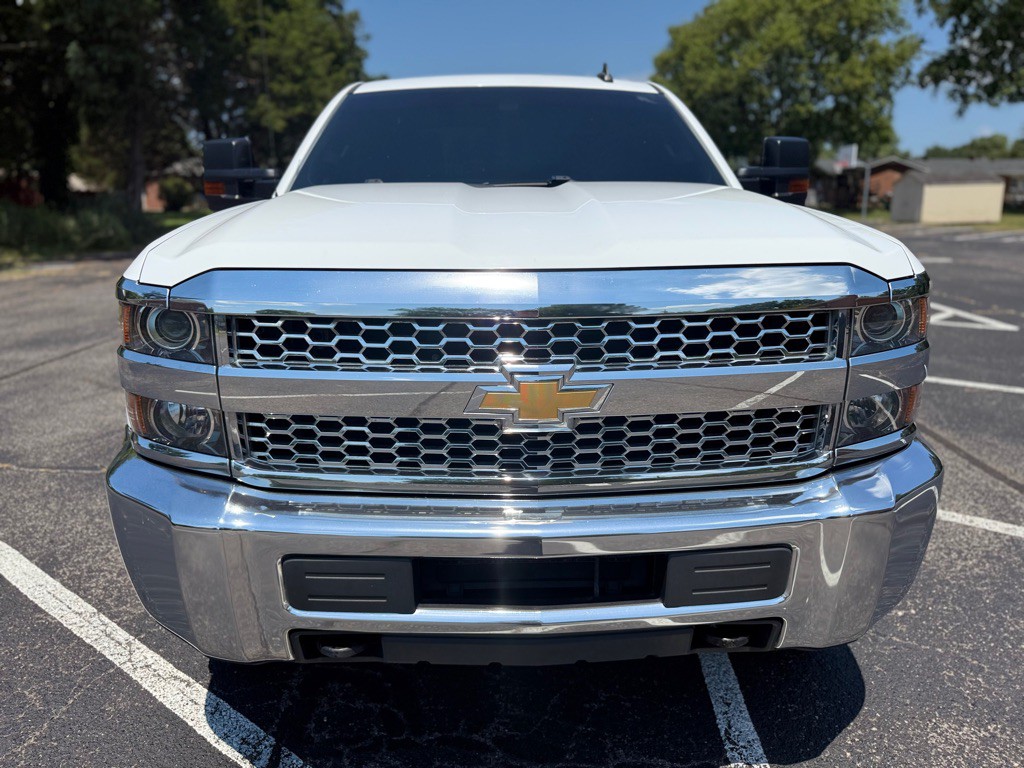 2019 Chevrolet Silverado 1500 Image 2