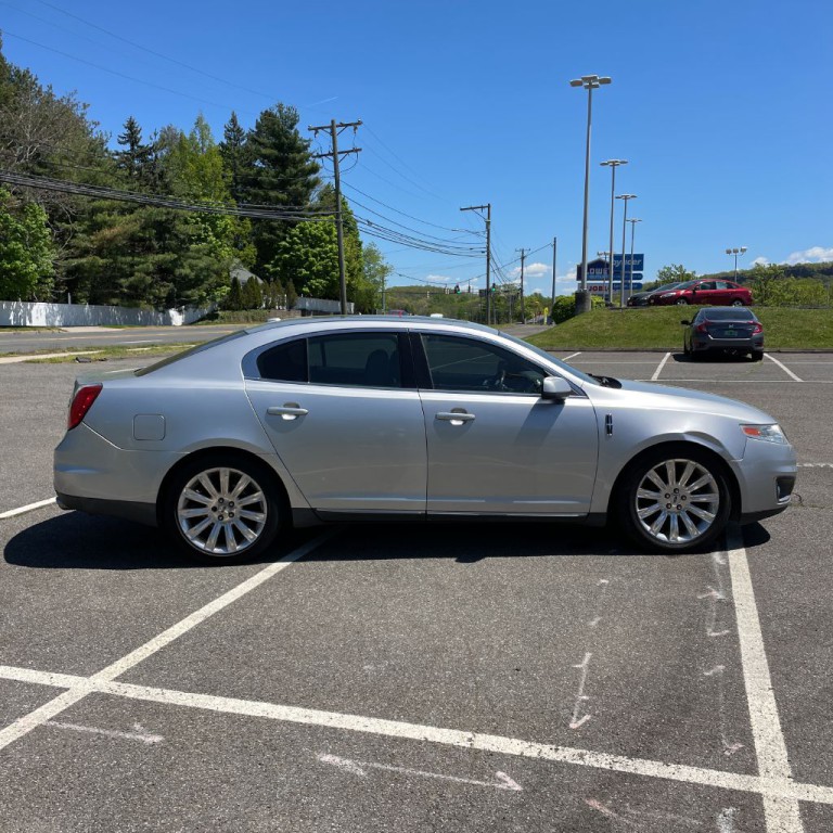 2012 Lincoln MKS Image 11