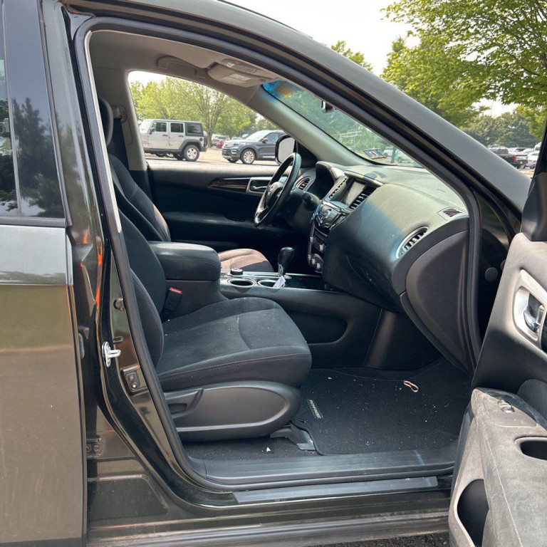 2016 Nissan Pathfinder Image 3