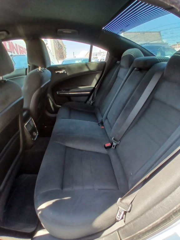 2011 Dodge Charger Image 7