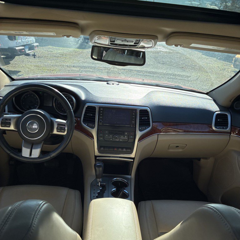 2012 Jeep Grand Cherokee Image 9