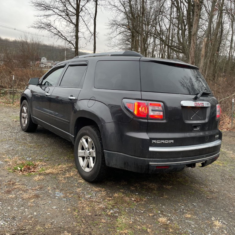 2015 GMC Acadia Image 2
