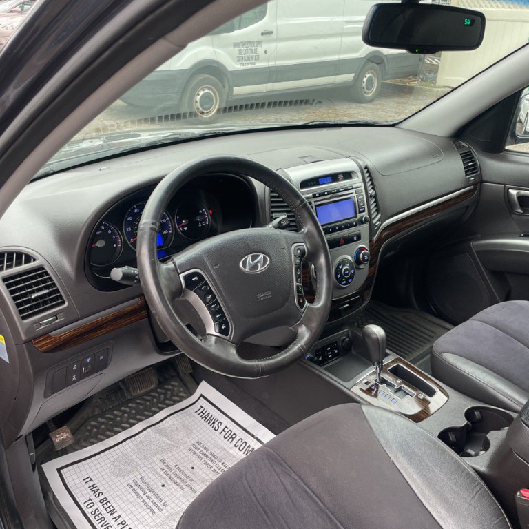 2011 Hyundai Santa Fe Image 9