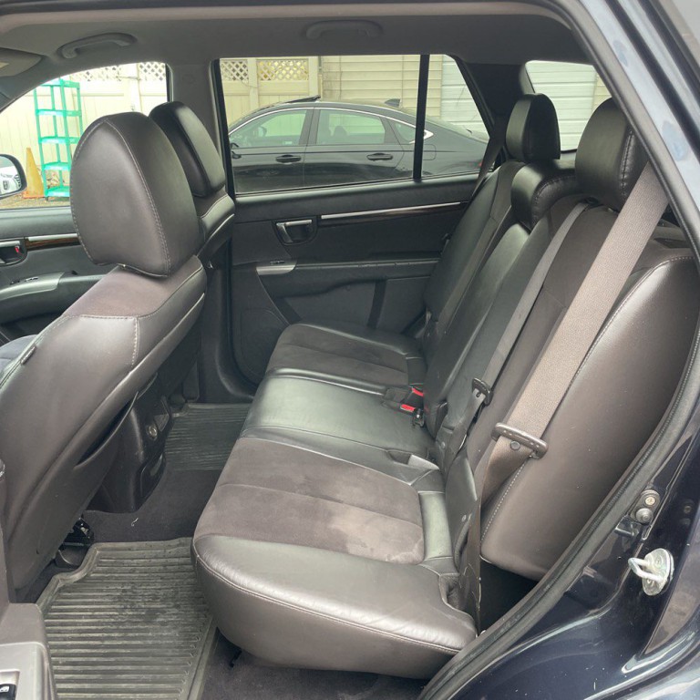 2011 Hyundai Santa Fe Image 10