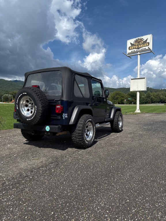 2006 Jeep Wrangler Image 2