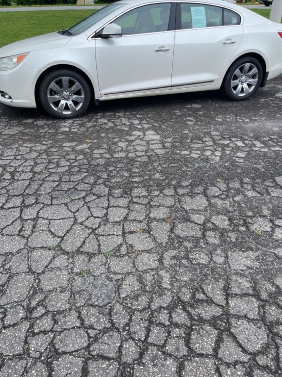 2011 Buick Lacrosse Image 6