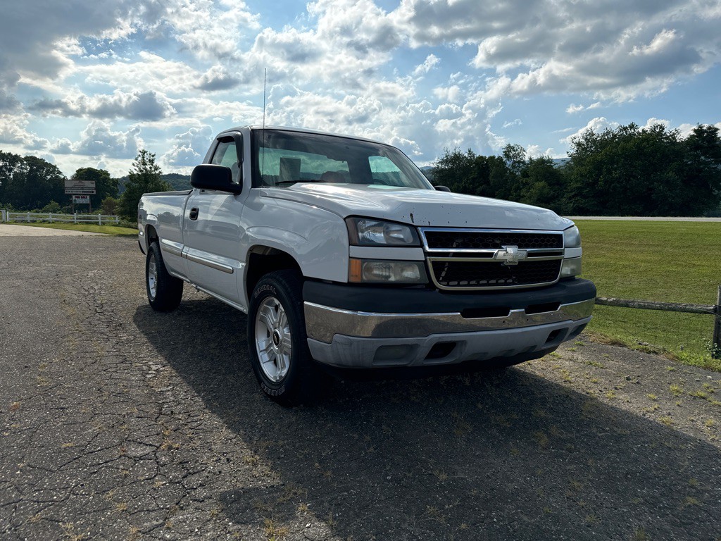 2006 Chevrolet Silverado 1500 Image 3