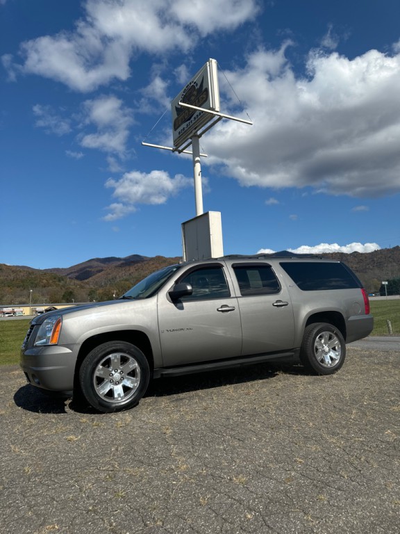 2008 GMC Yukon Image 1