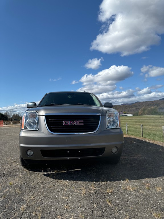 2008 GMC Yukon Image 4