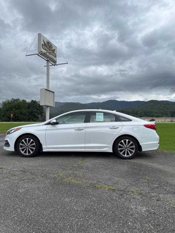 2016 Hyundai Sonata Image 4