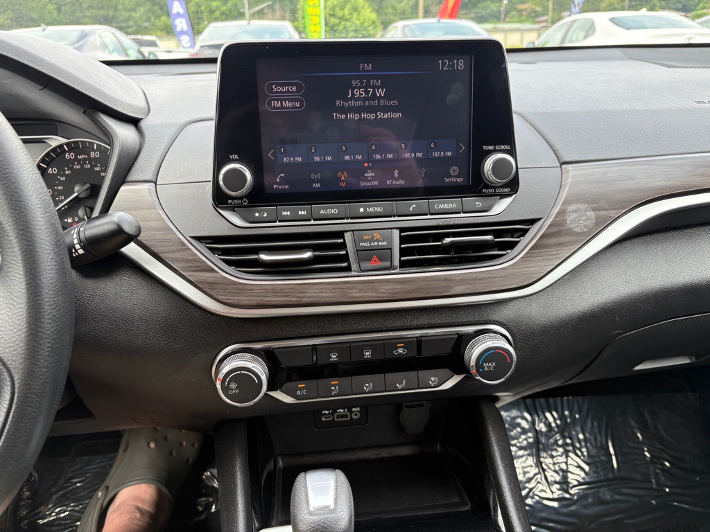 2024 Nissan Altima Image 8