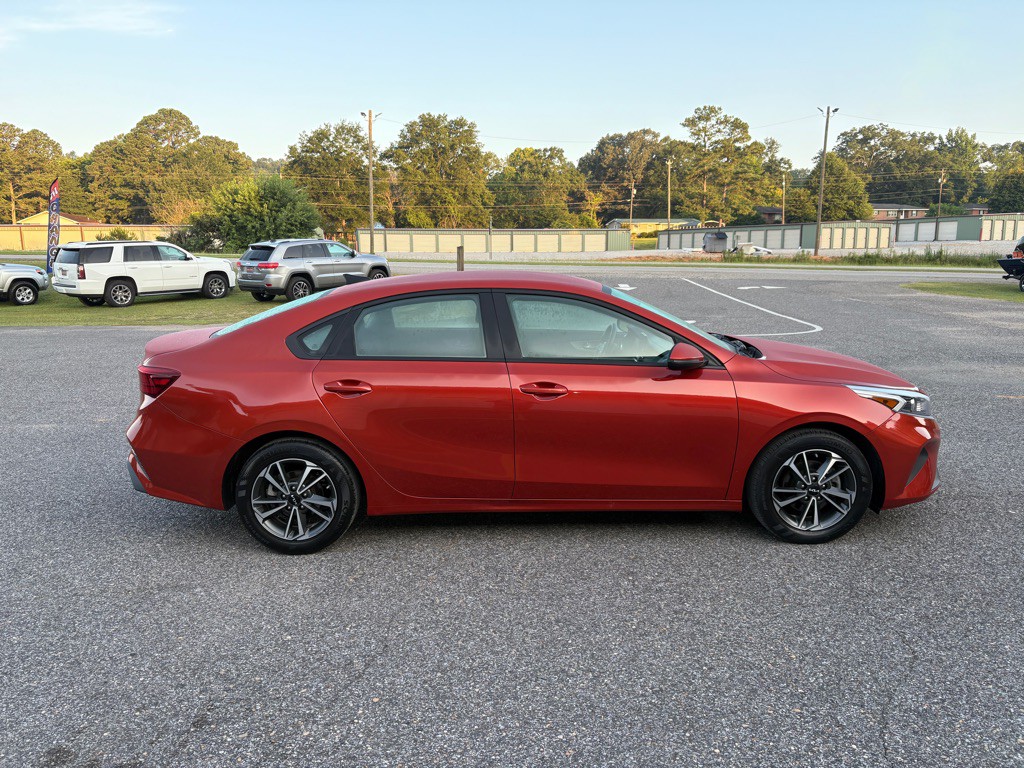 2023 Kia Forte Image 2