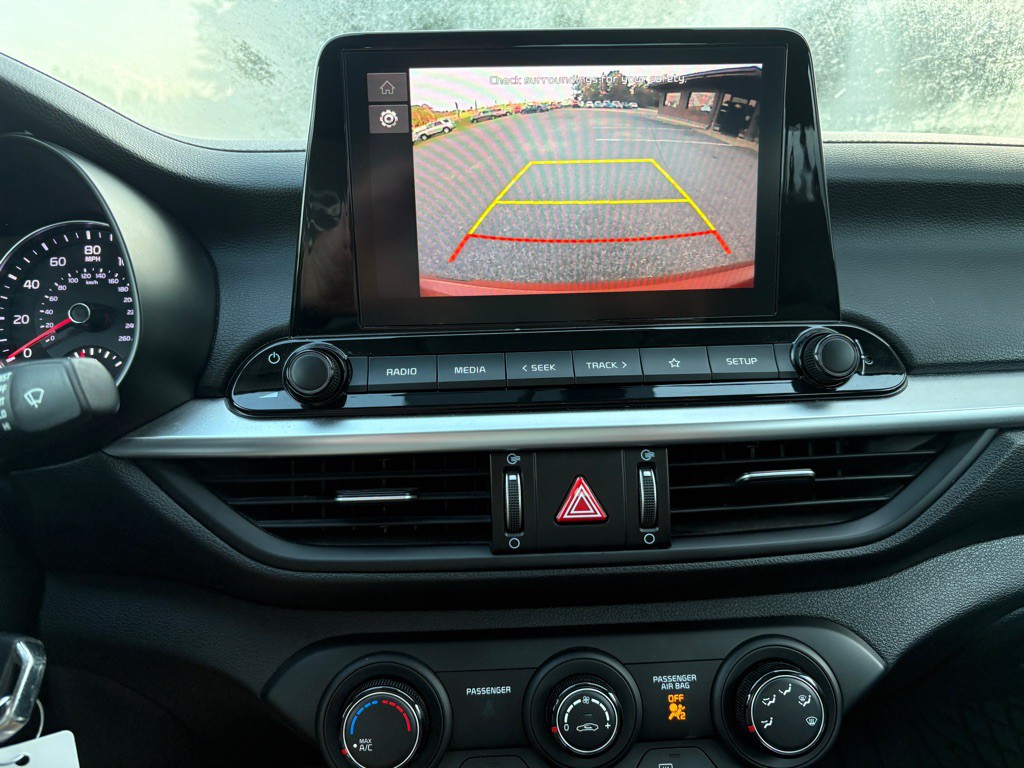 2023 Kia Forte Image 9
