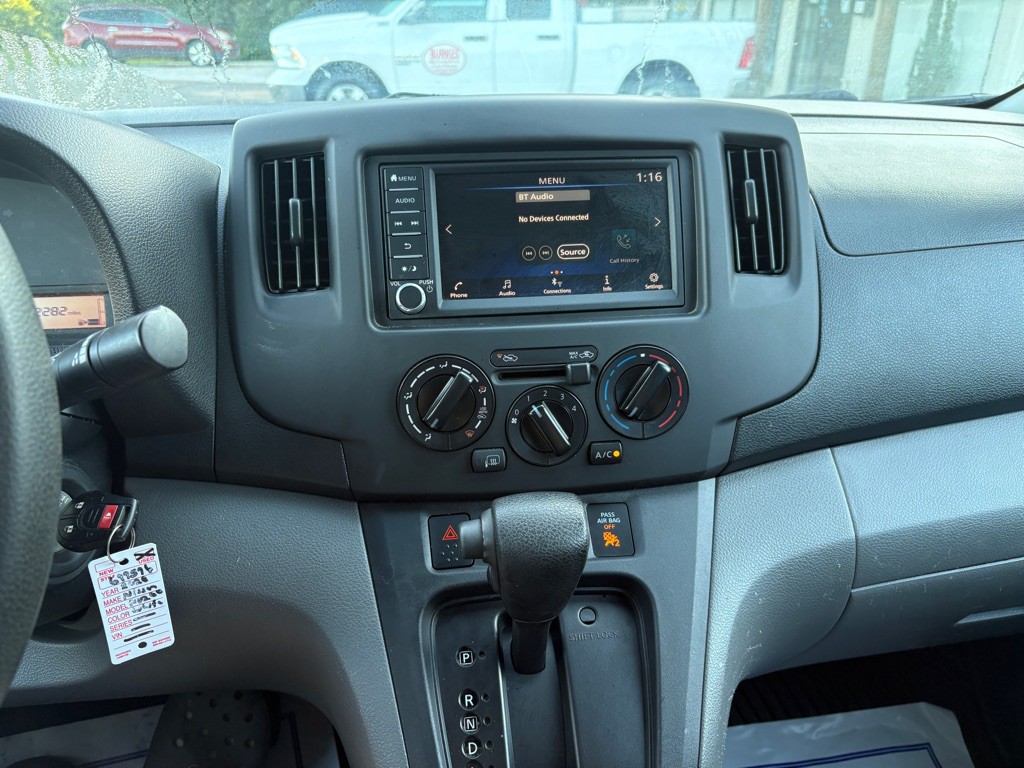 2020 Nissan NV200 Image 11