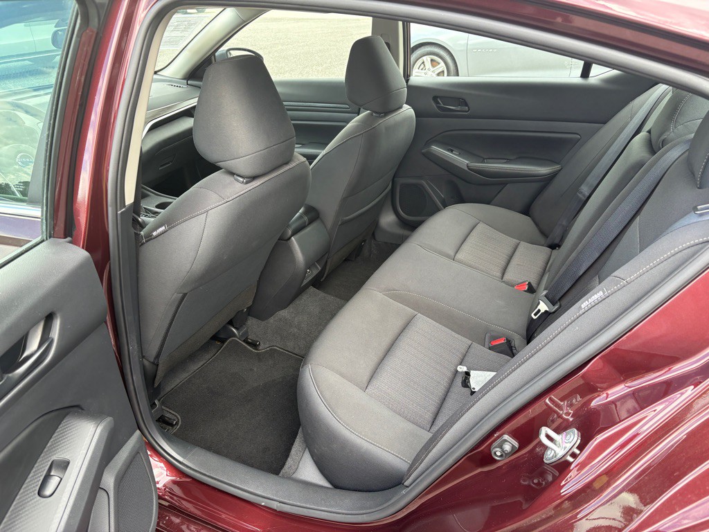 2025 Nissan Altima Image 4