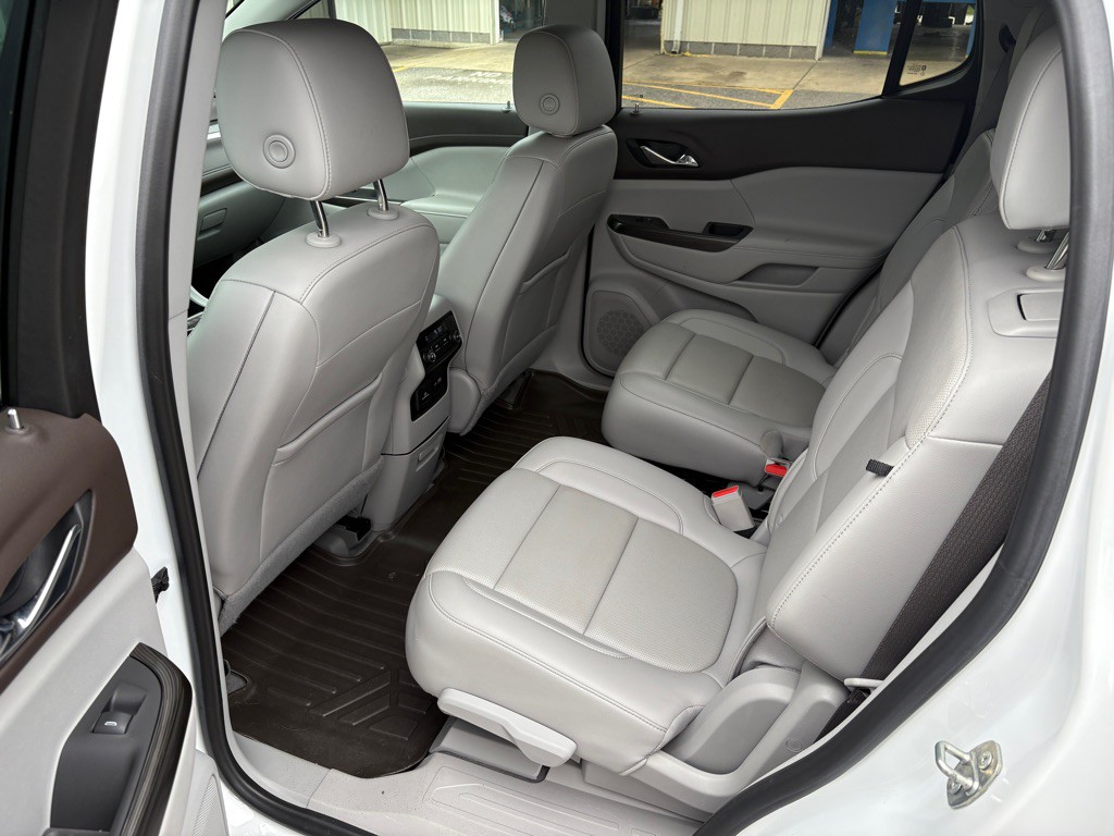 2021 GMC Acadia Image 6