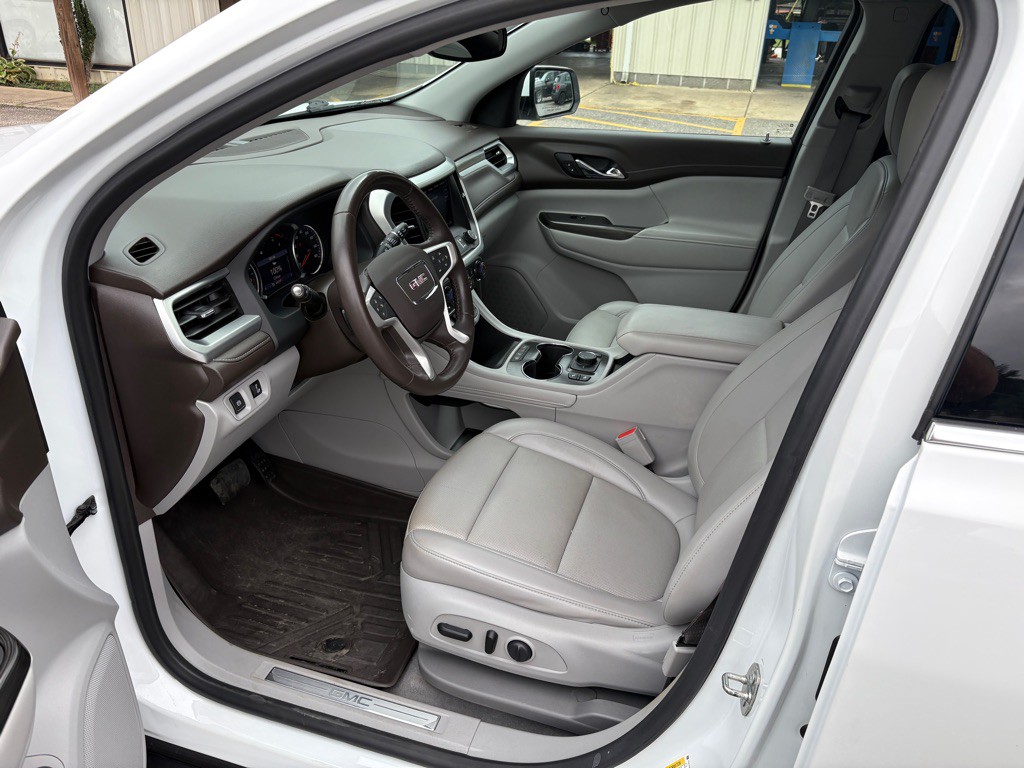 2021 GMC Acadia Image 7