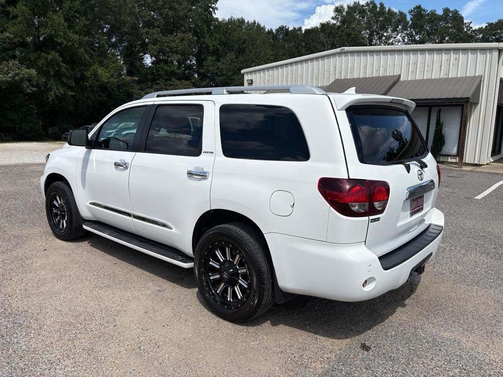 2018 Toyota Sequoia Image 3