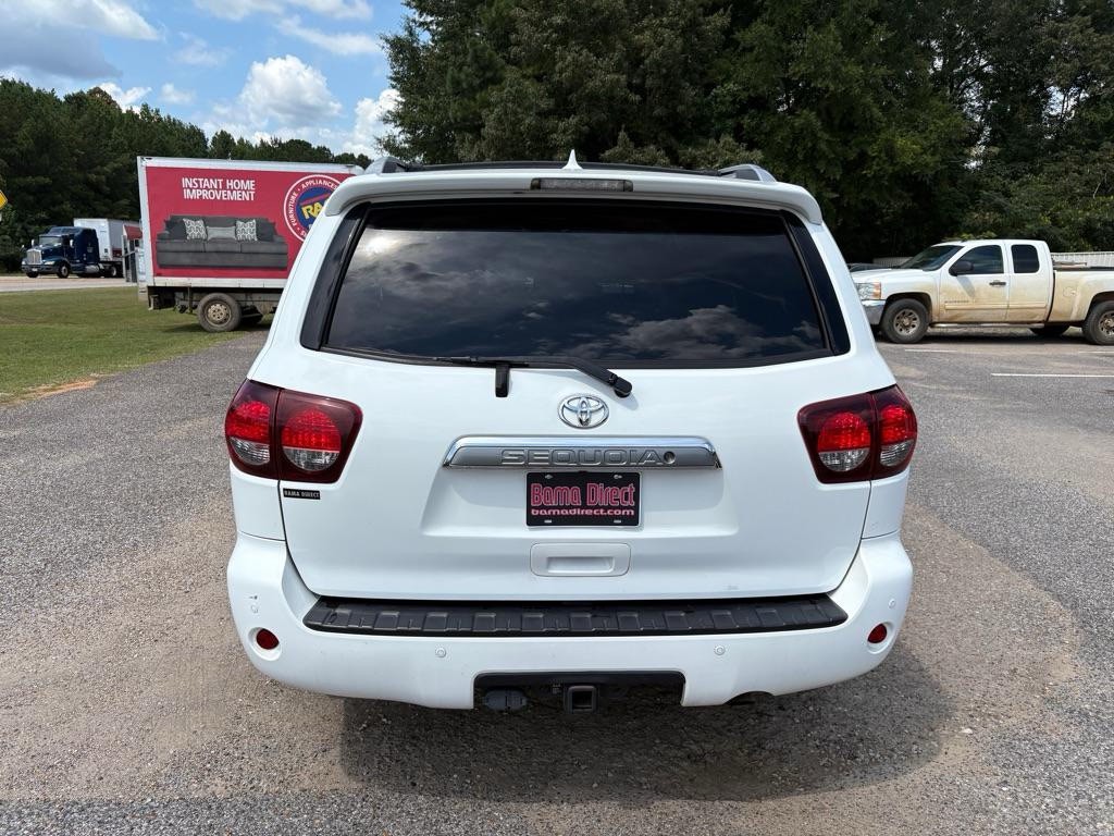 2018 Toyota Sequoia Image 4