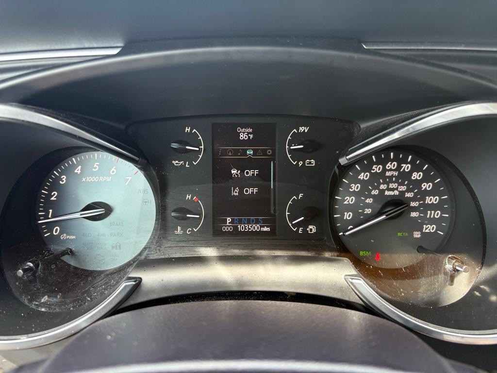 2018 Toyota Sequoia Image 11