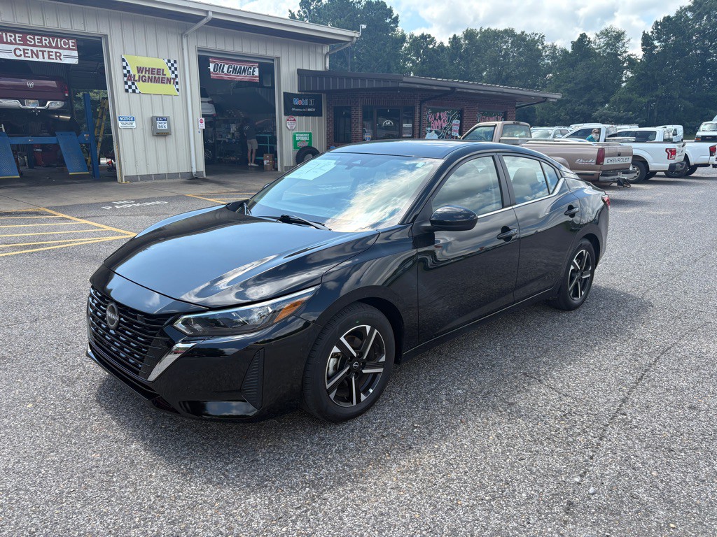 2025 Nissan Sentra Image 1