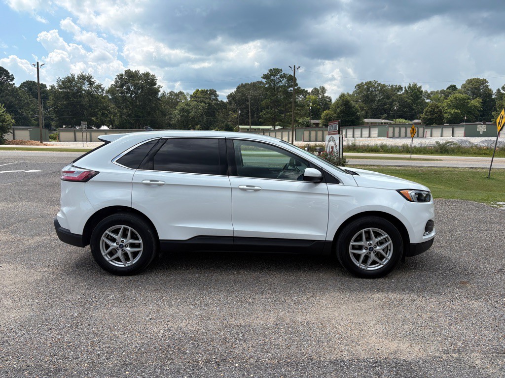 2022 Ford Edge Image 2
