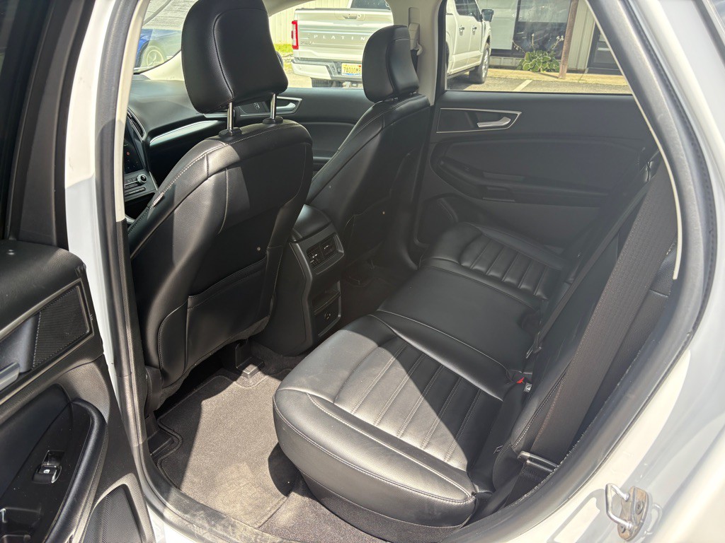 2022 Ford Edge Image 5