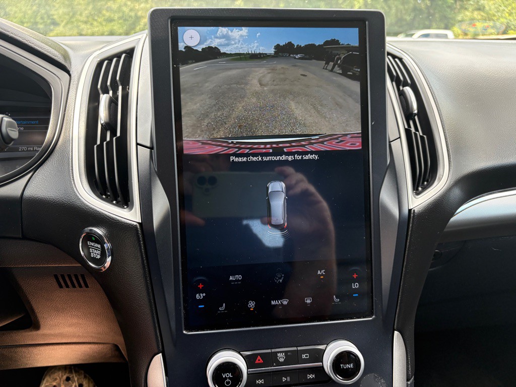 2022 Ford Edge Image 10