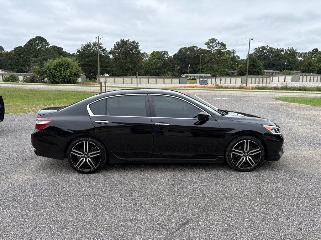 2016 Honda Accord Image 2