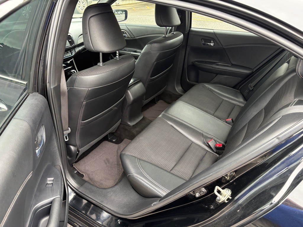 2016 Honda Accord Image 4