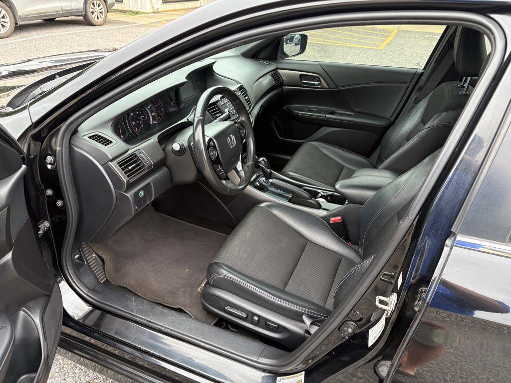 2016 Honda Accord Image 5