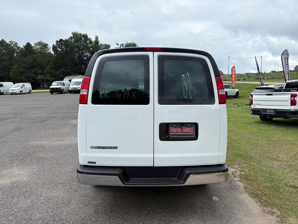 2023 Chevrolet Express Image 3