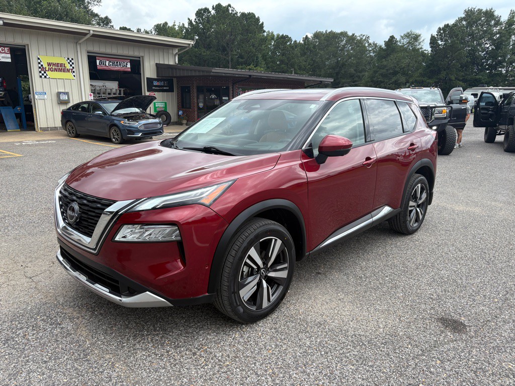 2023 Nissan Rogue Image 1